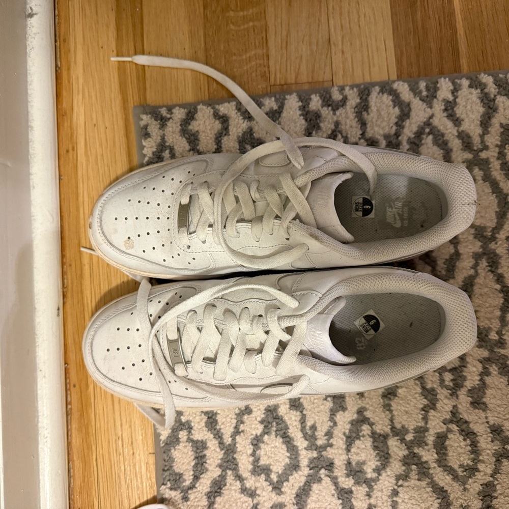 Nike White Men's Sneakers